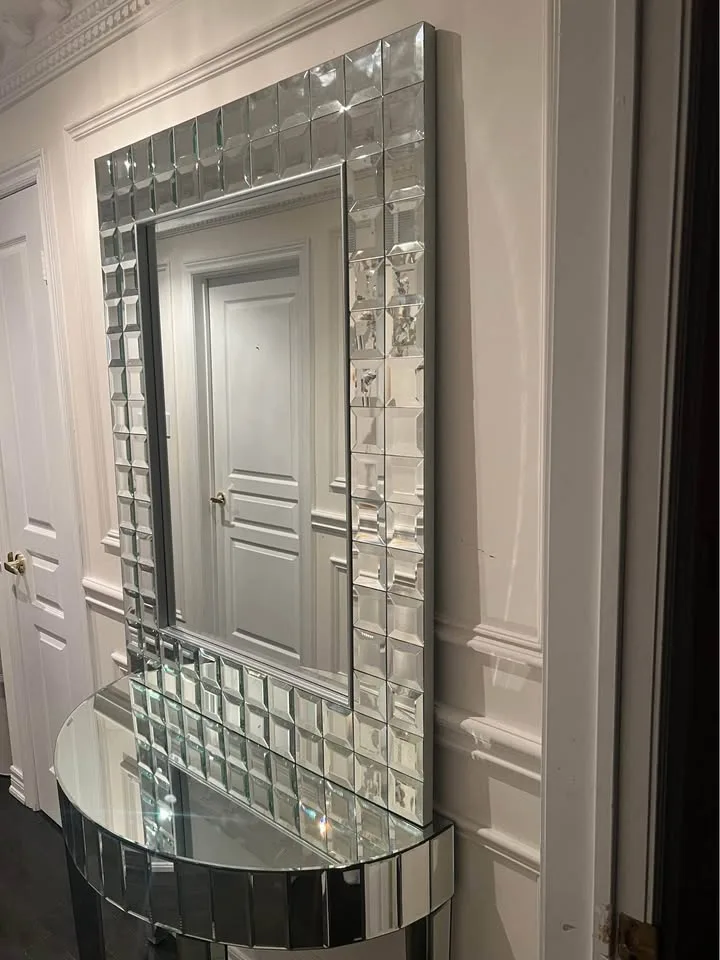 Mirror and Table Set (NEED GONE) image indicator(6)