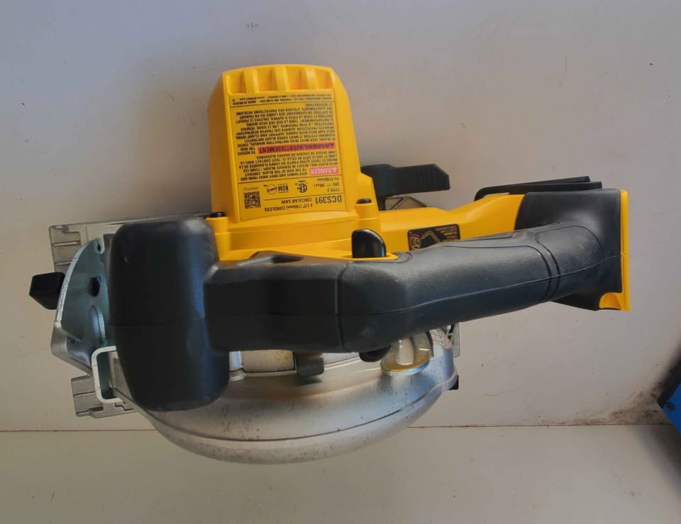 DEWALT 20V MAX 6.5" Circular Saw (Tool Only) - photo 3