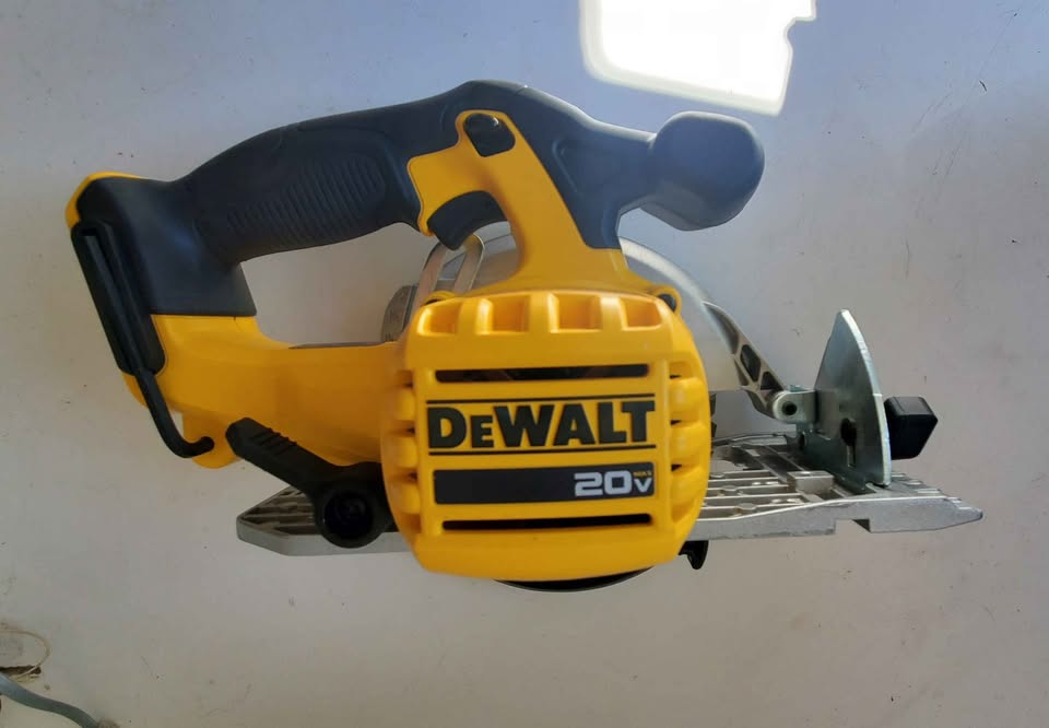 DEWALT 20V MAX 6.5" Circular Saw (Tool Only) - photo 4