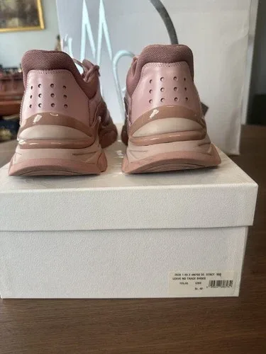 Moncler Pink Leave No Trace, Men’s sz 7 image indicator(2)