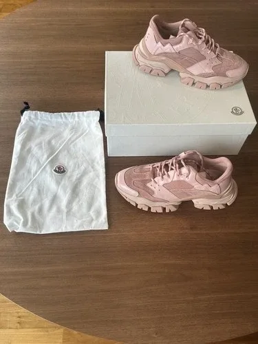 Moncler Pink Leave No Trace, Men’s sz 7 image indicator(7)