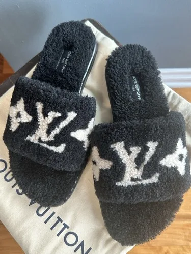 Louis Vuitton Black Magnetic Flat-Slides Size 41 thumbnail