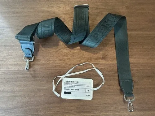 Fendi Peekaboo ISeeU XCross Bag image indicator(3)