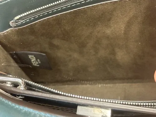 Fendi Peekaboo ISeeU XCross Bag image indicator(5)