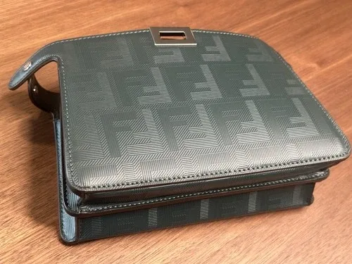 Fendi Peekaboo ISeeU XCross Bag image indicator(8)