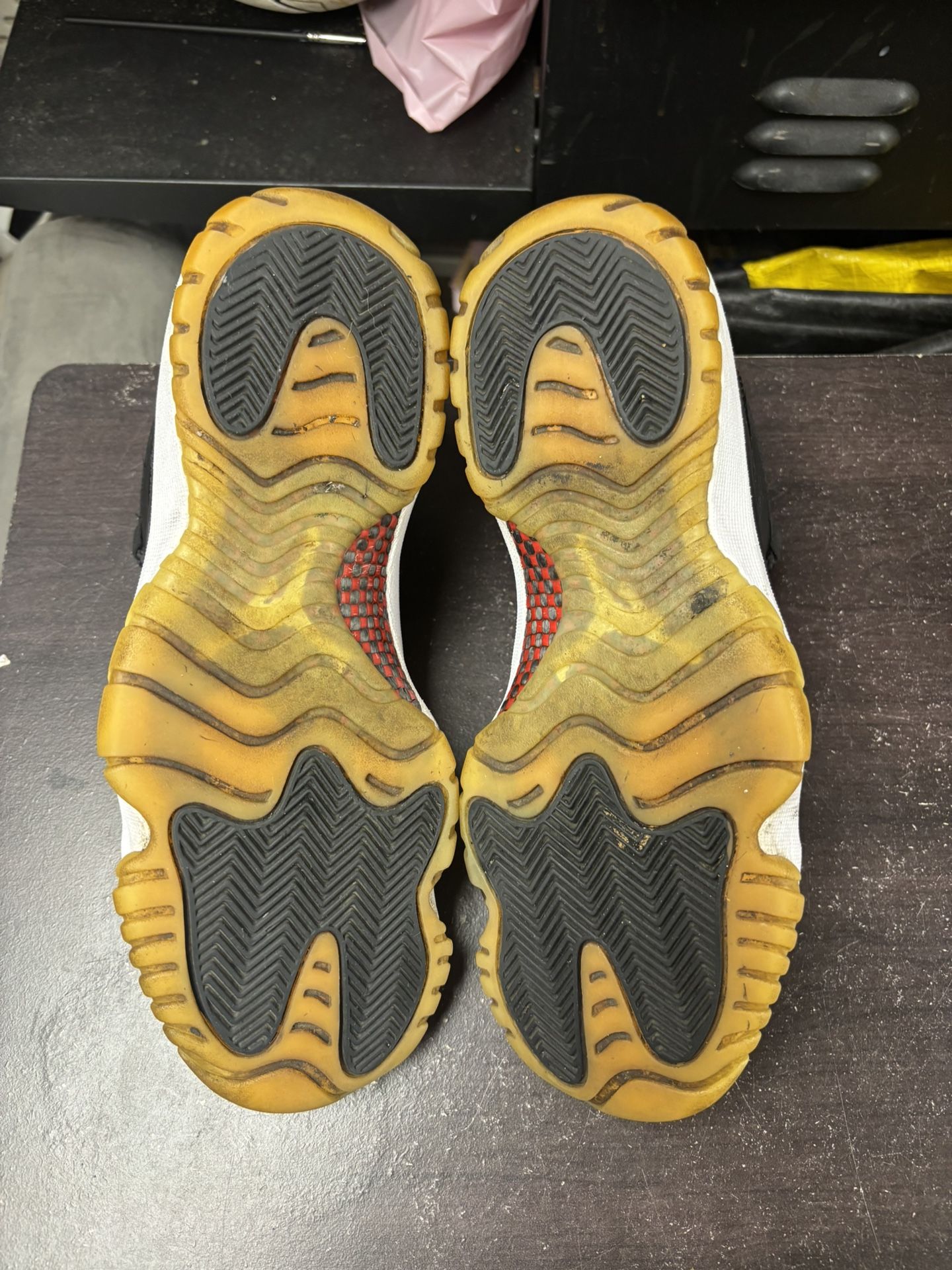 Air Jordan 11 Low 72-10 - photo 3