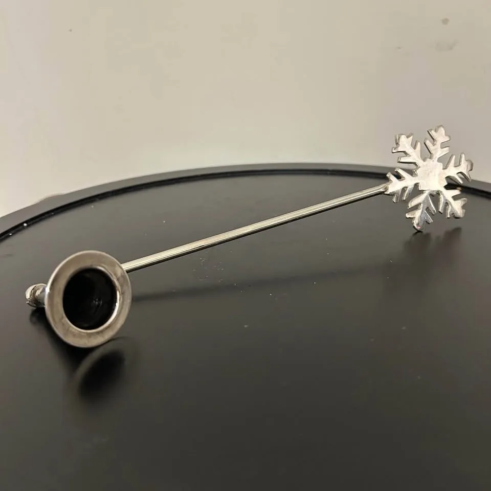 Christmas Decor Snowflake Candle Snuffer – Metal Winter Accent image indicator(3)