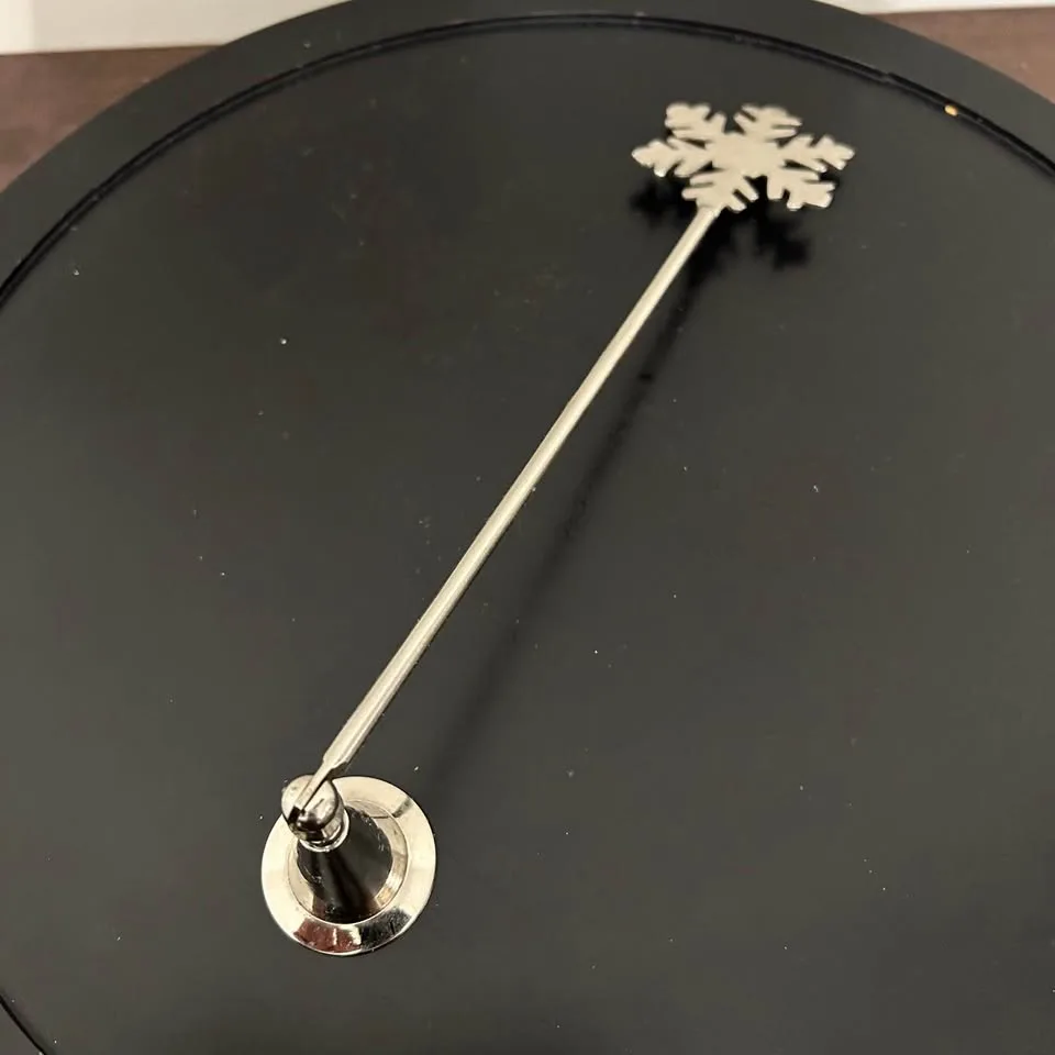 Christmas Decor Snowflake Candle Snuffer – Metal Winter Accent image indicator(4)