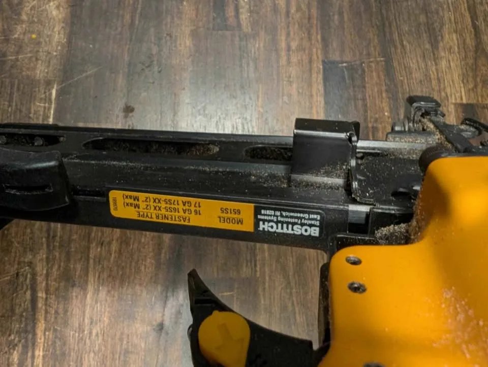 Bostitch sheeting stapler and air powered hammer tacker! image indicator(3)