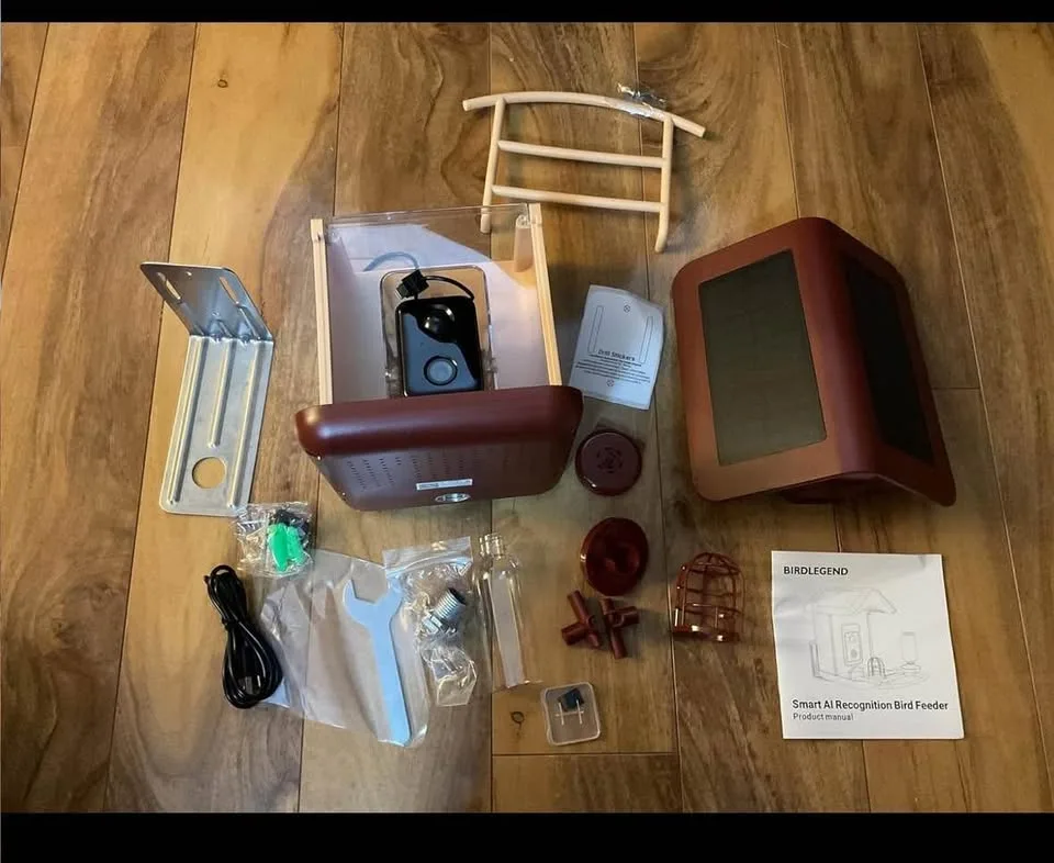 Brand New - Bird Feeder with Camera Solar Powered image indicator(3)