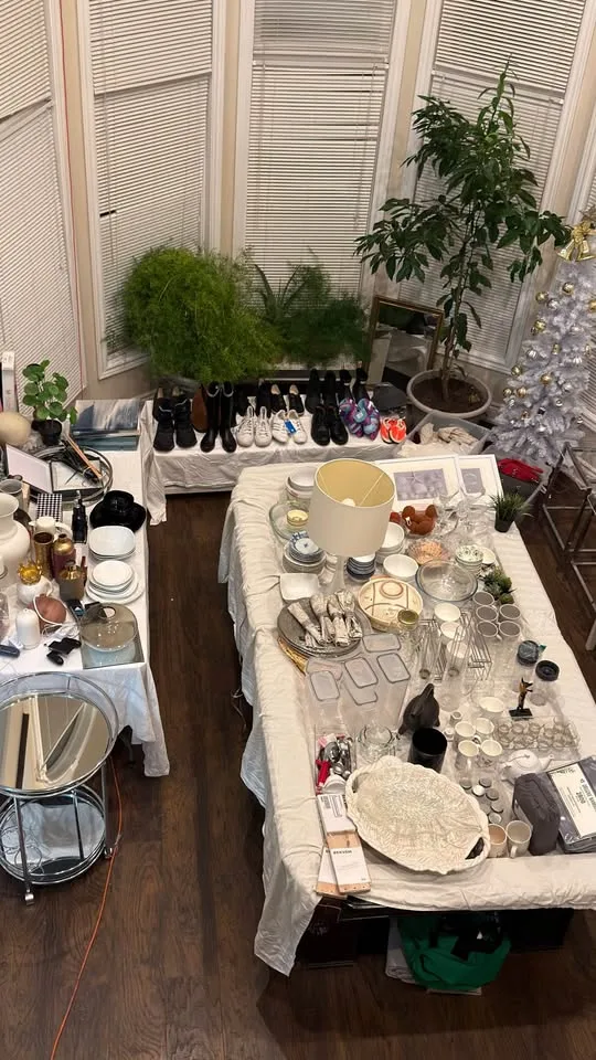 Garage SALE! Everything must go! Cheap prices! MSG for location image indicator(4)