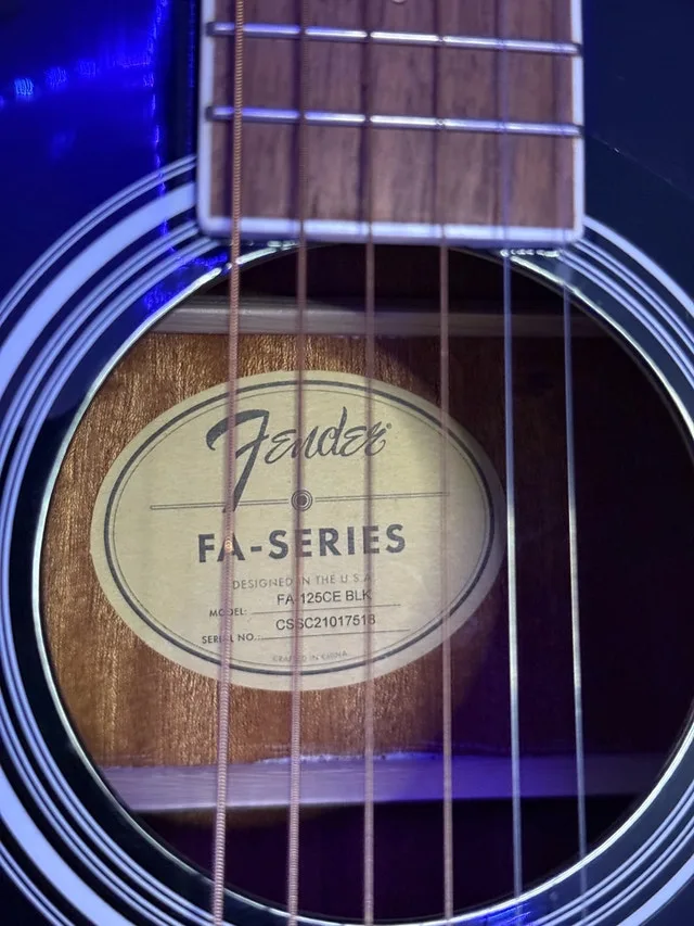 Fender Acoustic-Electric Guitar – Mint Condition image indicator(6)