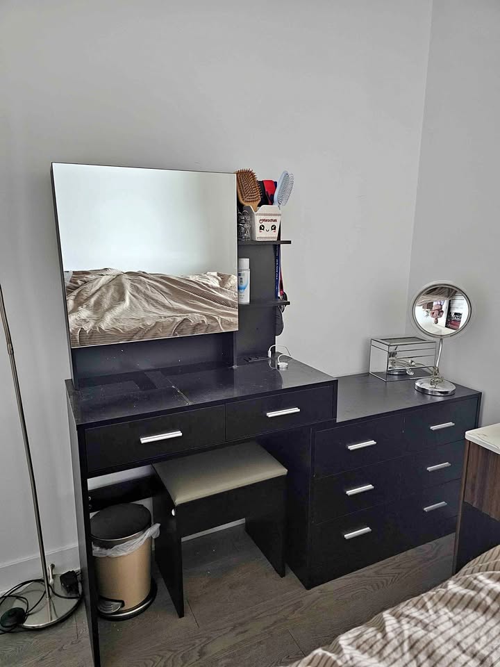 LIKE NEW - 2-Piece Black Makeup Vanity Set