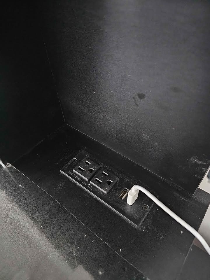 LIKE NEW - 2-Piece Black Makeup Vanity Set - photo 4