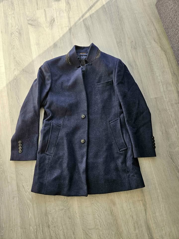 Men's navy coat large
