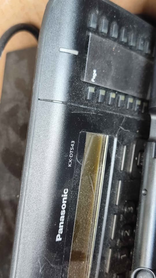 Lots of phones - photo 2