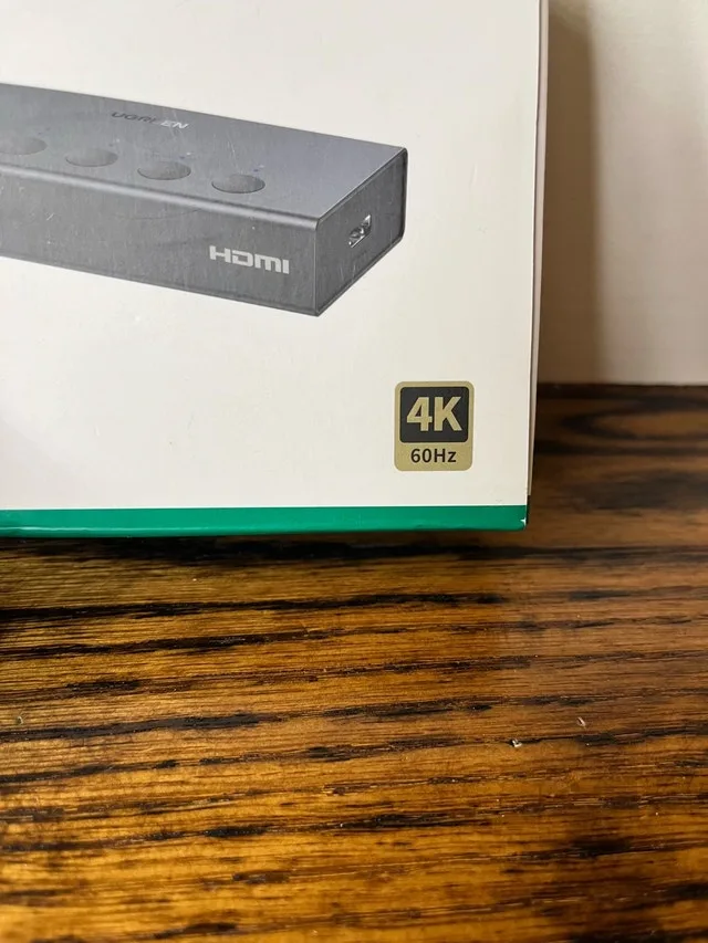 UGREEN 5 in 1 HDMI Switch 4K 60 image indicator(3)