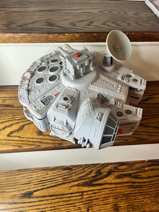 Kenner Millennium Falcon 2011 hasbro