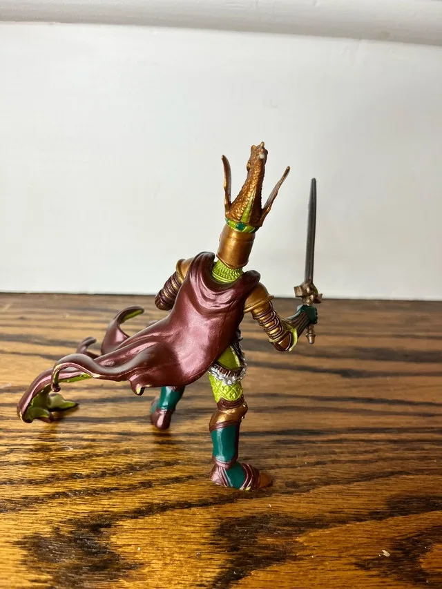 Papo Medieval Era Green Weapon Master DRAGON KNIGHT Figurine image indicator(3)