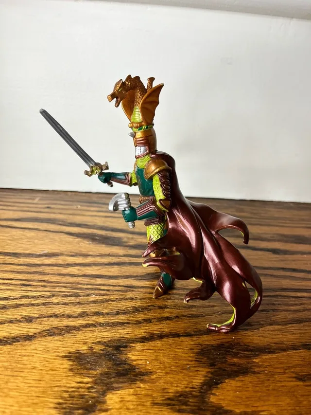 Papo Medieval Era Green Weapon Master DRAGON KNIGHT Figurine image indicator(4)