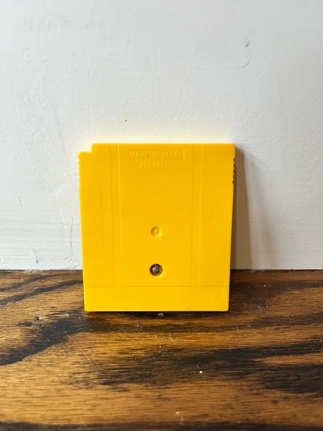 Gameboy Pokemon Yellow Authentic brand save battery installed. image indicator(2)
