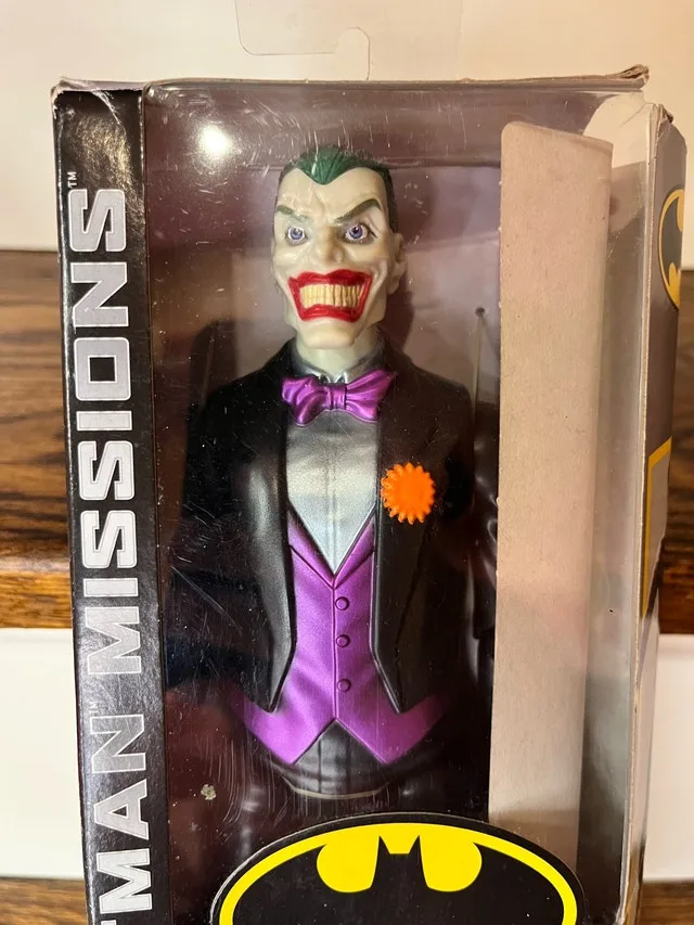 DC Comics The Joker Action Figure image indicator(3)