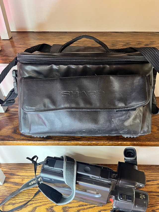 Sharp VL-L30 Camcorder As Is for parts or repair - photo 5