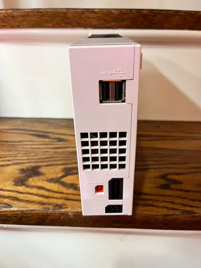 Nintendo Wii for parts or repair image indicator(4)