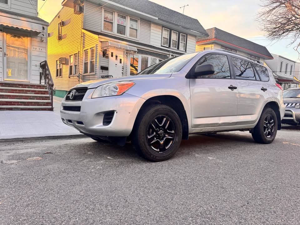 2012 Toyota RAV4 · Limited Sport Utility 4D - photo 5