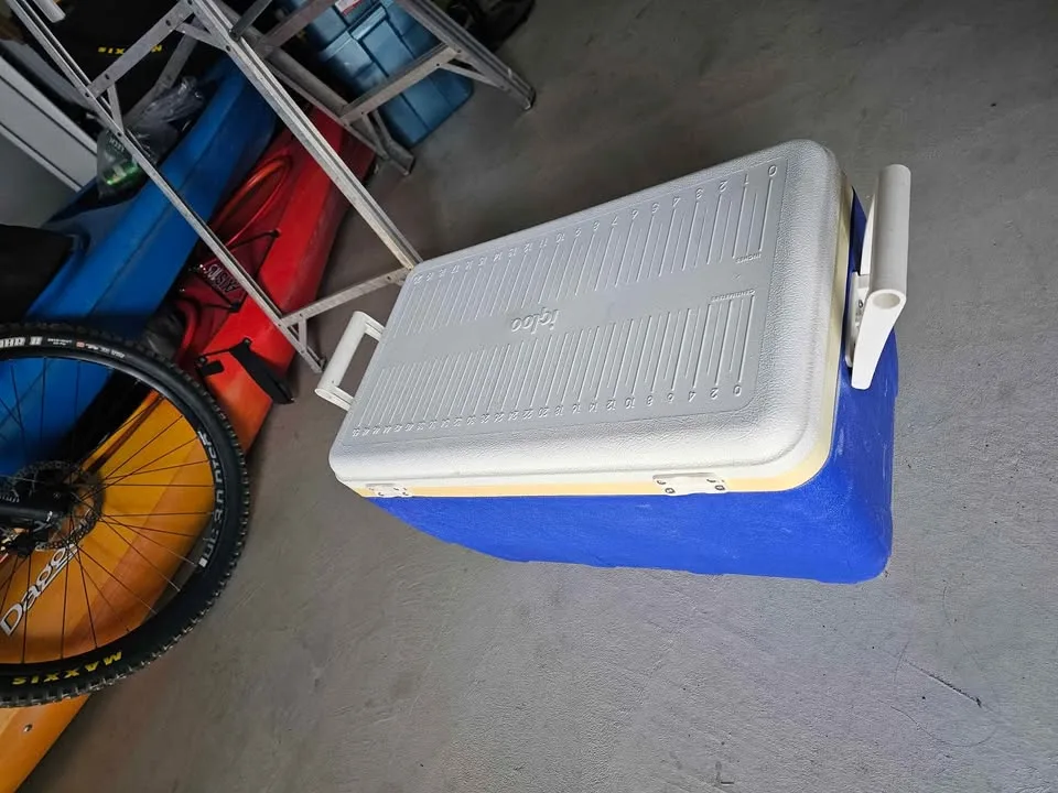 Igloo Super Tough STX-72 70-Quart Cooler image indicator(3)