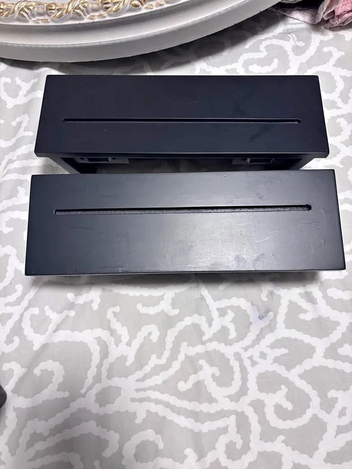 Picture wall self x 2