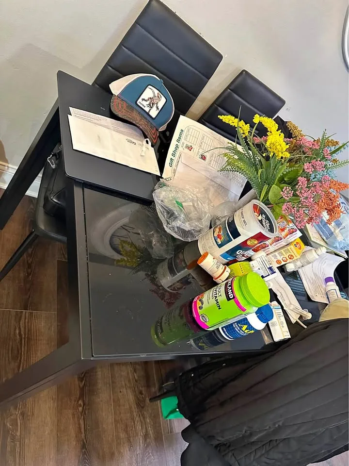 Dinning Table with all 4chairs thumbnail