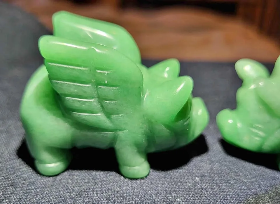 Crystal - Green Aventurine - Flying Pig thumbnail