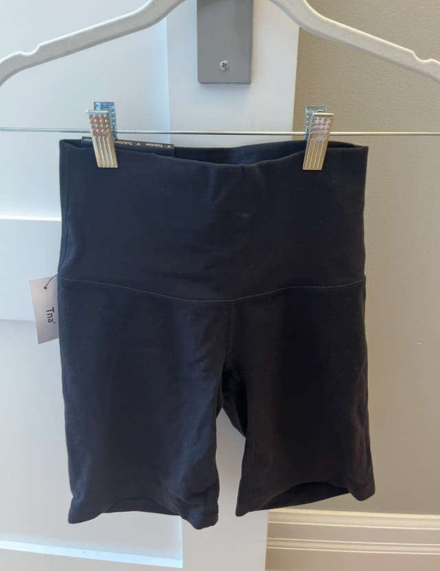 Aritzia biker shorts - photo 2
