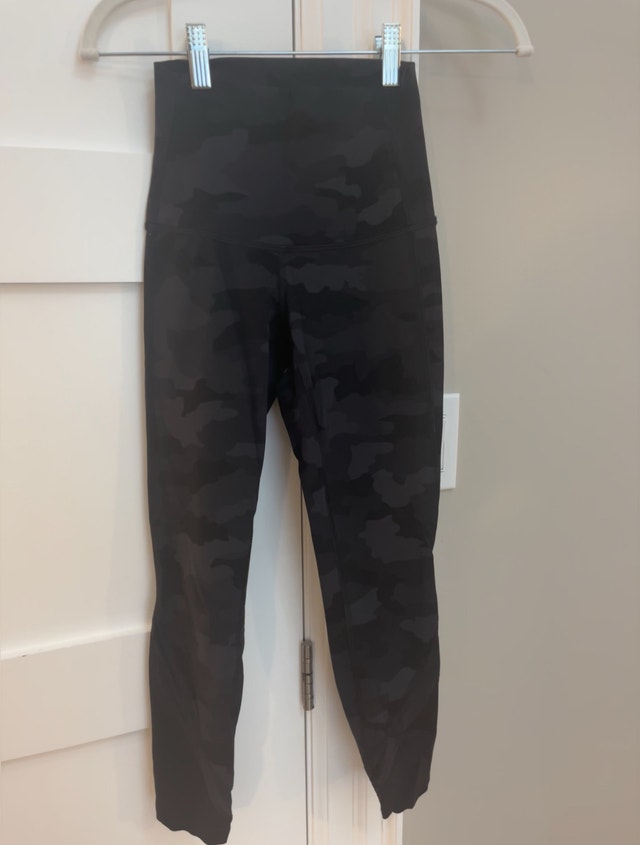 Camo Lululemon leggings - photo 2