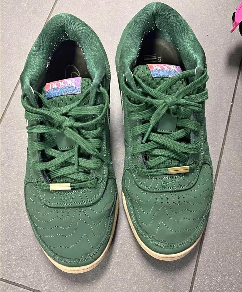 Dbook 1 size 9.5