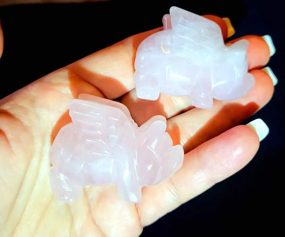 Rose Quartz Crystal Flying Pig 2 image indicator(4)