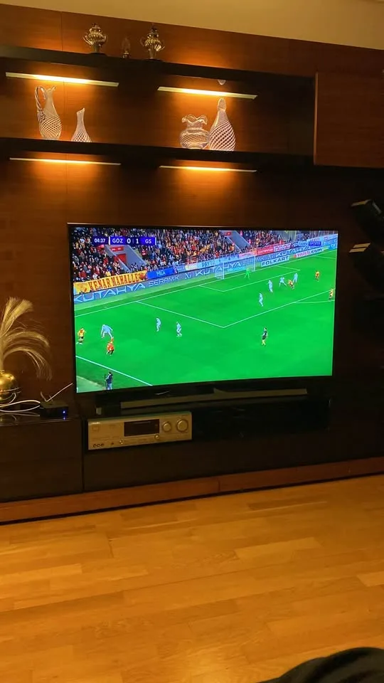 Luxury TV Wall System + Free Chandeliers! image indicator(3)