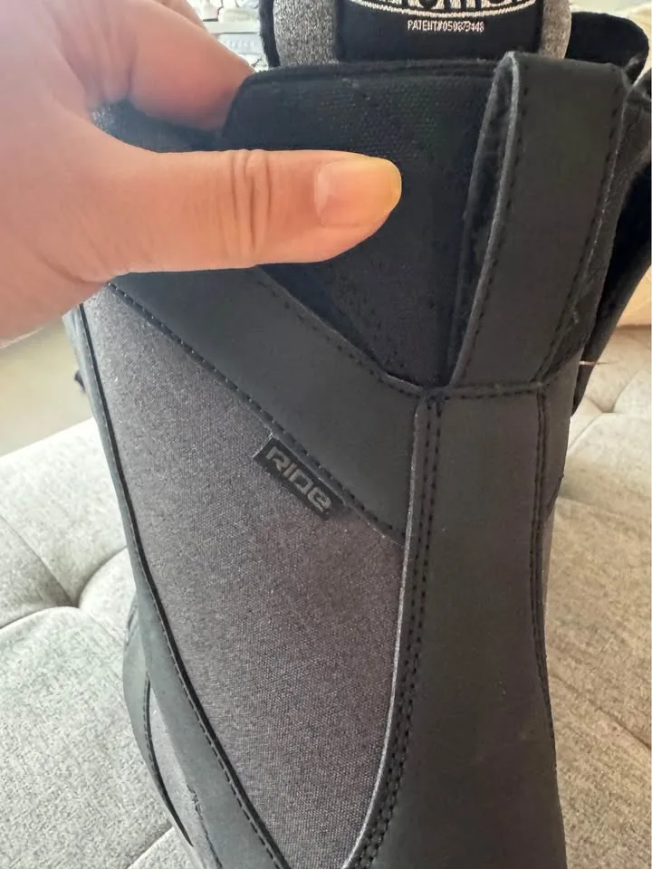 Ride Women’s Snowboard Boots Size 7 (Broken laces but repairable image indicator(7)