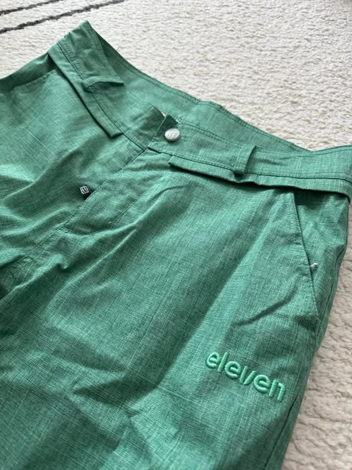 Women’s snow pants. Eleven brand. Size small. image indicator(3)