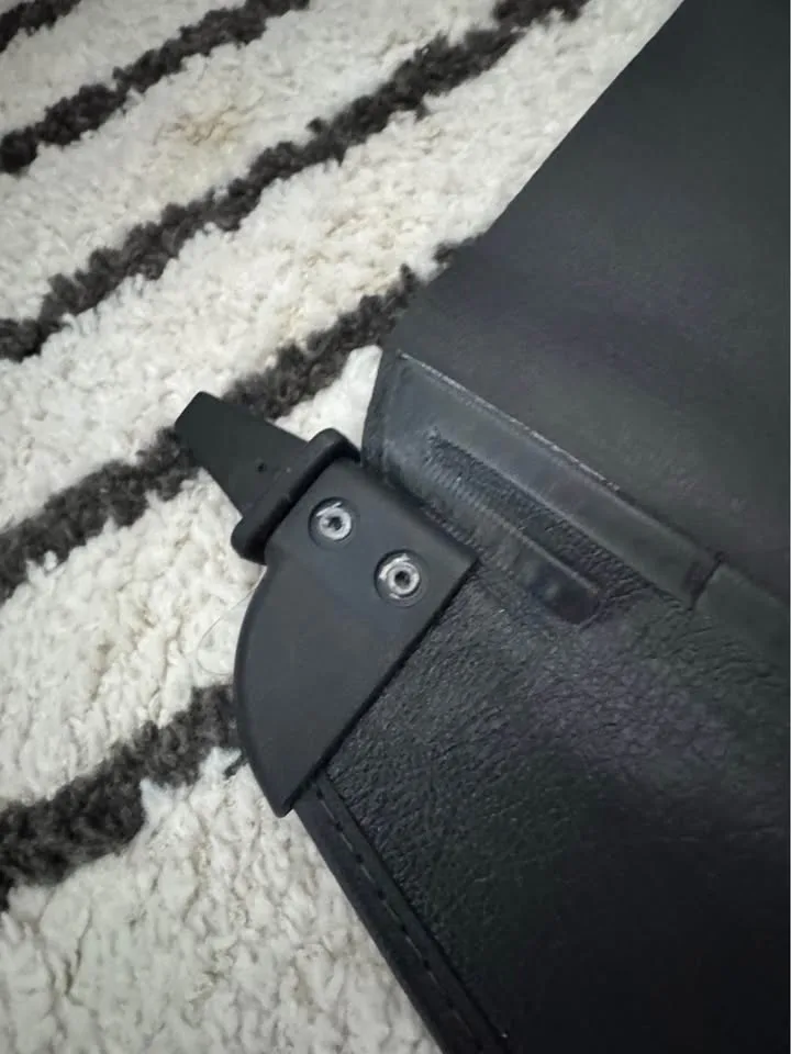 Toyota 4Runner Cargo Cover image indicator(3)