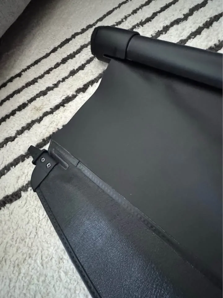 Toyota 4Runner Cargo Cover image indicator(4)