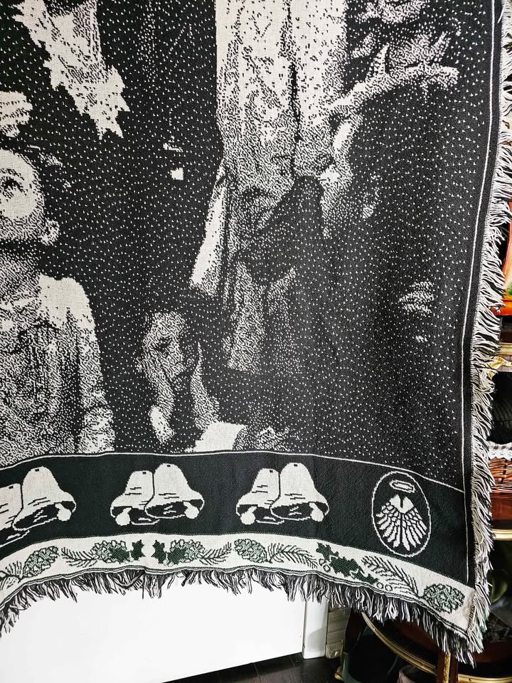 Vintage Christmas It's a Wonderful Life Tapestry - photo 5