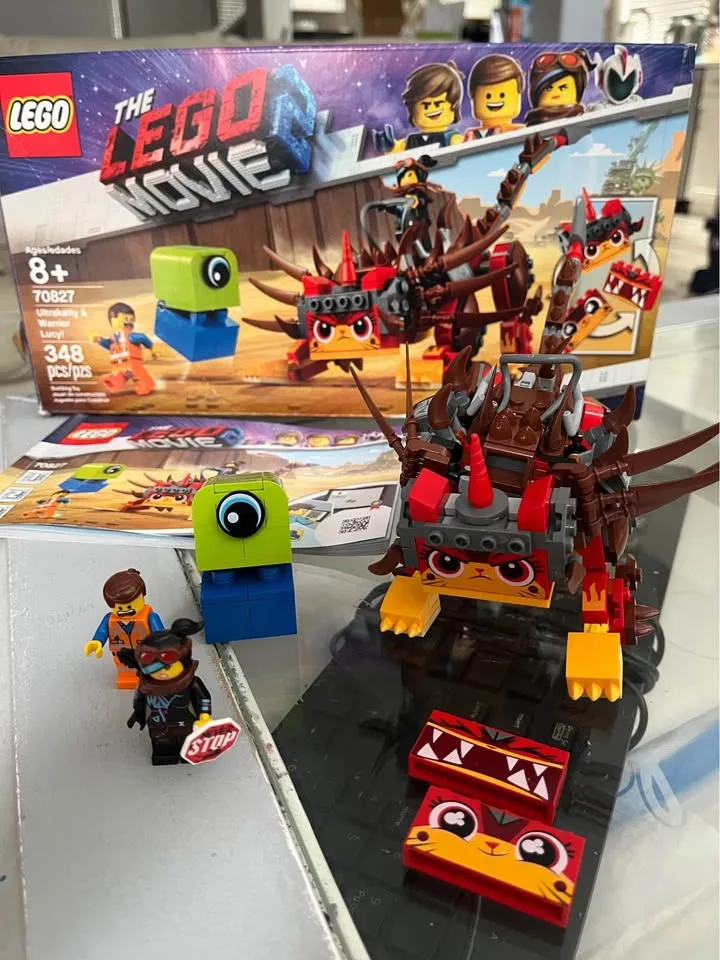 Lego Ultrakatty and Warrior Lucy image indicator(2)