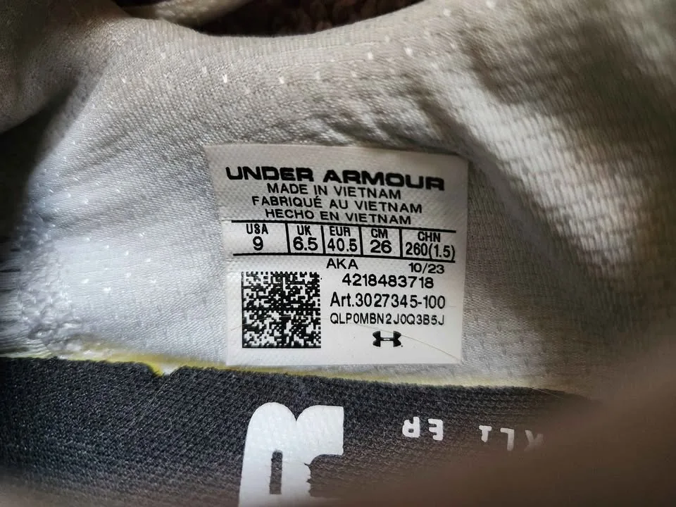 Under Armour Women's image indicator(3)