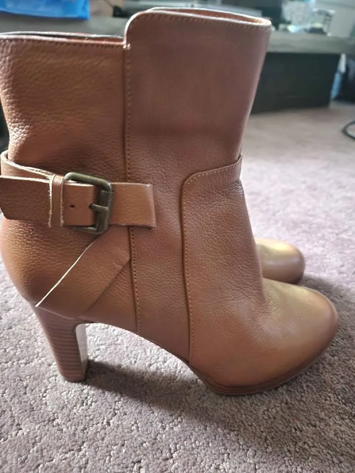 Nine West Women's Boot image indicator(2)