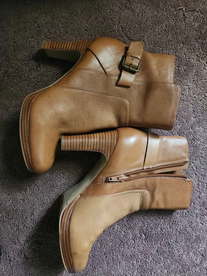 Nine West Women's Boot image indicator(4)