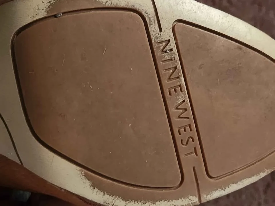 Nine West Women's Boot image indicator(8)