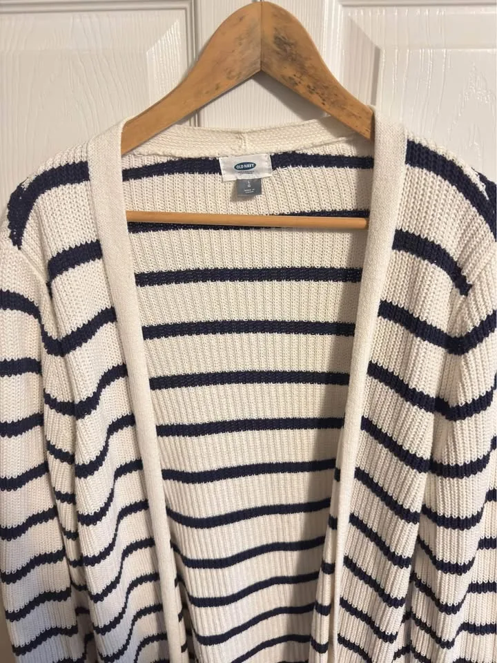 Women’s Old Navy Long Open-Front Sweater image indicator(2)