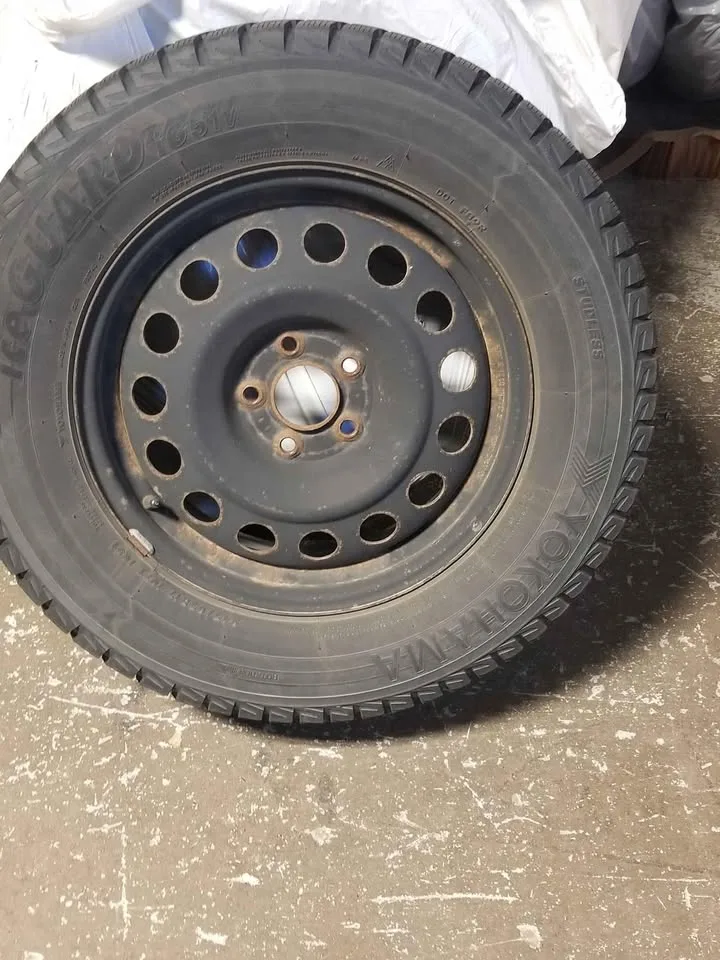 Winter tires 245/65/R17 image indicator(2)